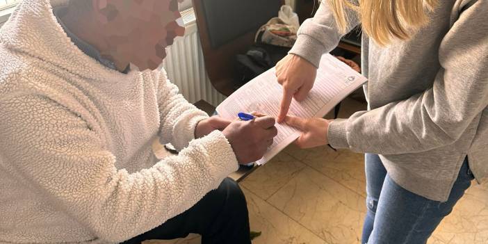 “Hastaneye gideceğim” diyerek, vatandaşları sömüren dilencinin üzerinden bakın ne çıktı!