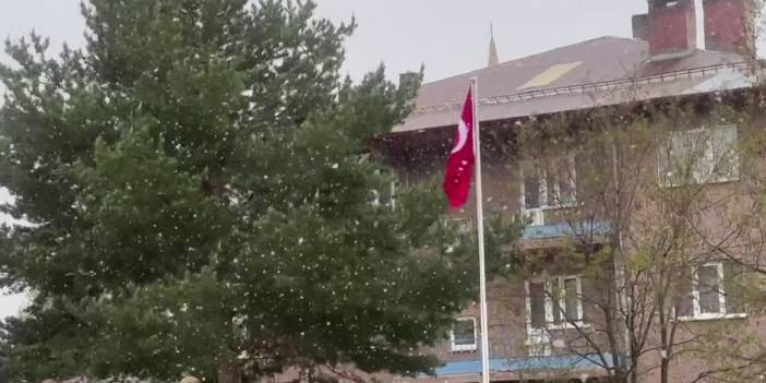 Mevsimler şaşırdı! Mayıs ayında o, ilde resmen lapa lapa kar yağdı!