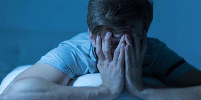 Uykusunu alamayanlar bunu yapsın! 8 saat uyuyup uykusuz kalıyorsanız nedeni bu