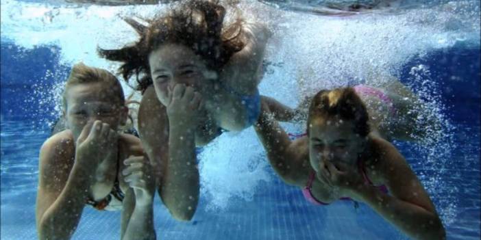 Havuza girecekler aman dikkat! Uzmanlar uyardı: Bunları yapmanız şart, İşte sizi bekleyen tehlikeler...