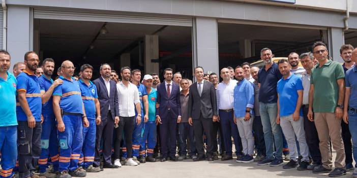 Başkan Eren Ali Bingöl Belediye personele bayram hediyesi: 557,14 TL olan bayram ikramiyesi 10 bin TL oldu