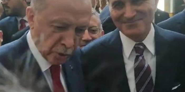 Cumhurbaşkanı Erdoğan'dan kendisine soru soran kadın gazetecinin ojelerine herkesi şaşkına çeviren açıklama! 'Ben mi rüyadayım'