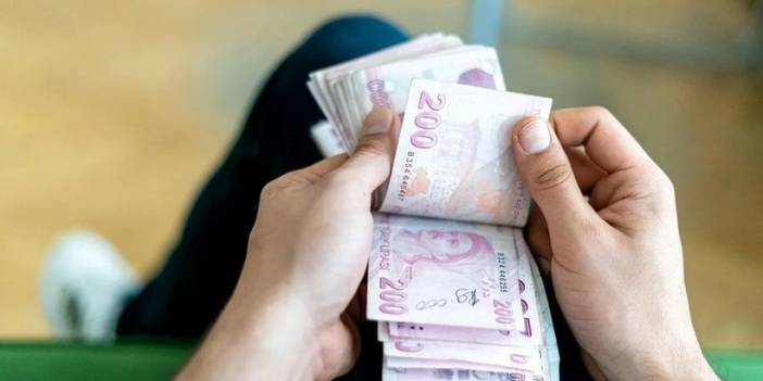 İBB öğrencilere burs verecek! 100 bin öğrenciye 15 bin lira burs başvurusu