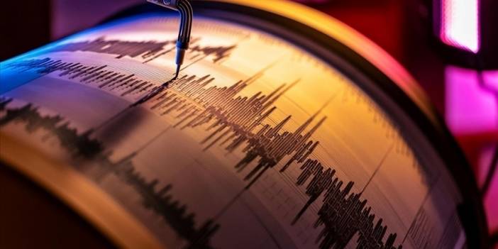 Karadeniz sallanıyor: 4,3 büyüklüğünde deprem meydana geldi!