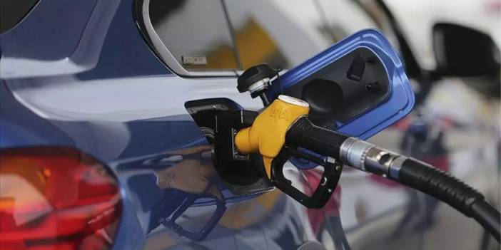 Akaryakıt fiyatlarında tabela değişiyor: Dev indirim geliyor! Benzin ve motorinin litresi ne kadar?