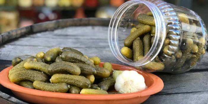 Tekirdağda inanılmaz olay: Yediği salatalık turşusundan insan parmağı çıktı!