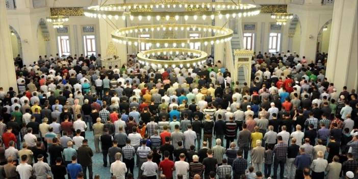 Diyanet İşleri başkanlığı açıkladı! İl il bayram namazı saatleri: İstanbul, Ankara, İzmir...