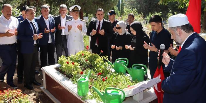 15 Temmuz Şehitleri Pendik'te Rahmet Ve Minnetle Anıldı