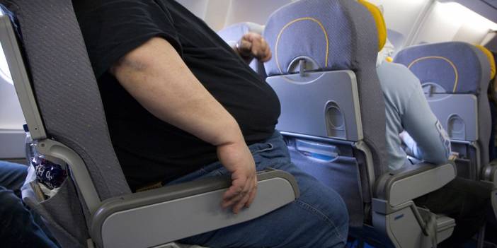 Kilolu yolculara kötü haber: Artık iki koltuk ücreti ödenecek!