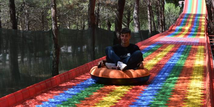 Pendik Korusu’na Renkli Dev Kaydırak