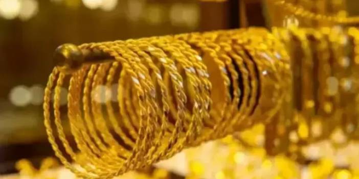 Gram altında tarihi bir rekor: Hafta sonu kuyumcularda altın kaç liradan satılıyor? Gram ve çeyrek altın kaç lira?