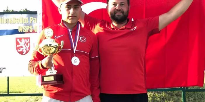 Milli sporcumuz destan yazdı: Muaz Erdem Madran, atıcılıkta dünya şampiyonu olarak tarihe geçti!