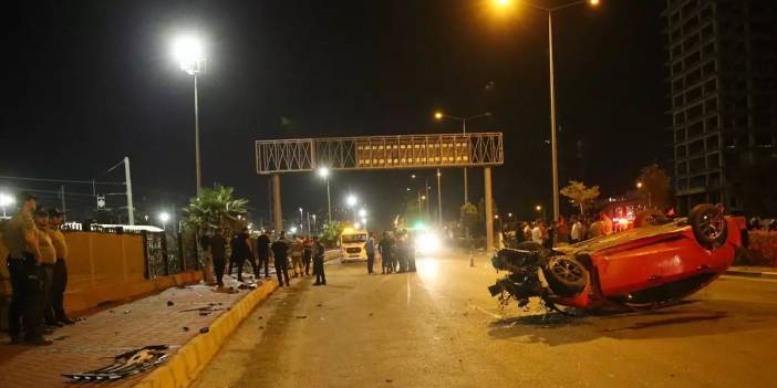Hatay'da katliam gibi kaza: Kontrolden çıkan otomobil kaldırımdaki yayalara çarptı!