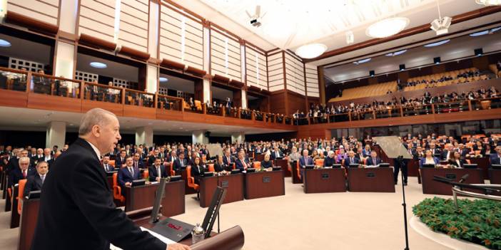 Cumhurbaşkanı Erdoğan, Meclis'in açılış töreninde seslendi: Memleketin hak, hukukunu savunmada beraberiz!