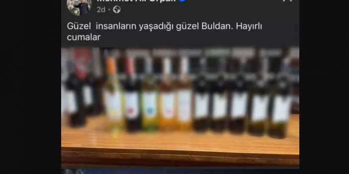 Belediye başkanından skandal paylaşım: Alkol şişelerini dizerek cuma mesajı attı!