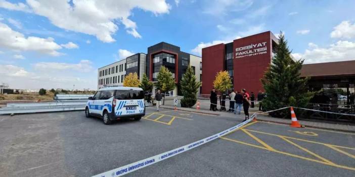 Son dakika...Kayseri'de üniversite önünde kadın cinayeti!