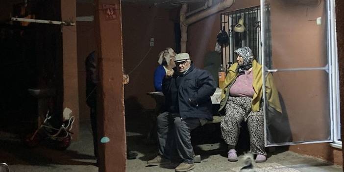 Balıkesir sallanmaya devam ediyor: Sındırgıda sabaha karşı peş peşe 4 deprem!