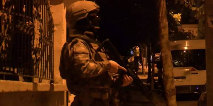 Çekmeköy'de hareketli dakikalar: Uyuşturucu baskını sırasında evden polise ateş açıldı!