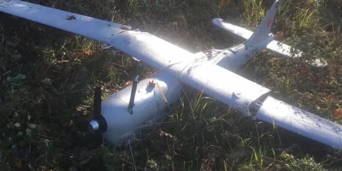 Ankara'nın ardından bir ilimize daha İHA paniği! İzmit'e İHA düştü! Kamerası çalışır durumda, üzerinde kırmızı yıldız var