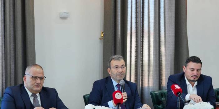 Pendik Belediye Başkanı Ahmet Cin 10 Ocak çalışan gazetecilerin gününü kutladı