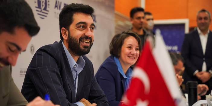 Tuzla Belediye Başkanı Eren Ali Bingöl komşularıyla buluşmaya devam ediyor