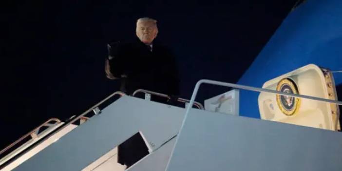 Davos Zirvesi'ne giderken yolda kaldı: Uçağı arıza yapan Trump ABD'ye geri döndü