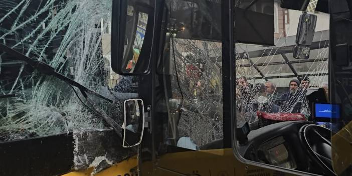 Beykoz’da feci kaza: 2 İETT otobüsü kafa kafaya çarpıştı!