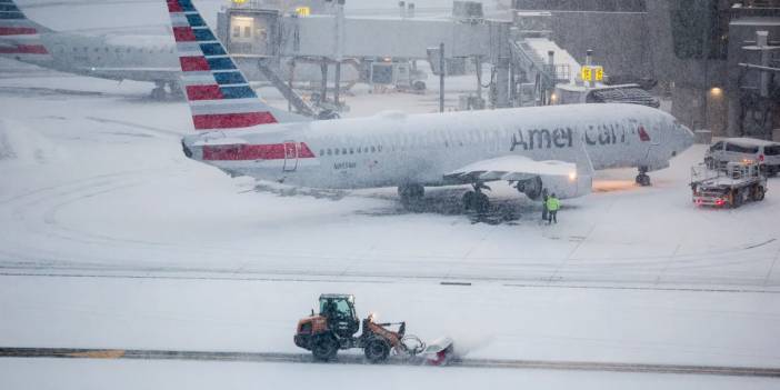ABD resmen dondu! Uçuşlar iptal edildi, 800 binden fazla kişi karanlığa gömüldü!