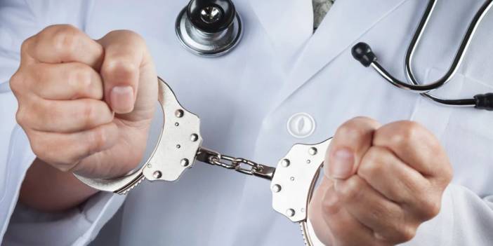 Devlet Hastanesinde rüşvet skandalı: 2 doktor gözaltına alındı!