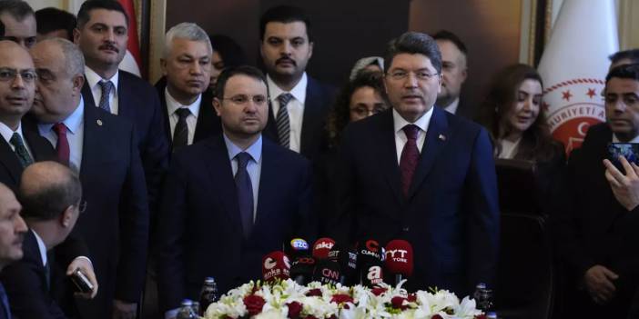 Akın Gürlek, törenle Adalet Bakanlığı görevini Yılmaz Tunç'tan devraldı