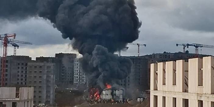 Tuzla'da hareketli dakikalar: İşçilerin kaldığı şantiyede korkunç yangın!