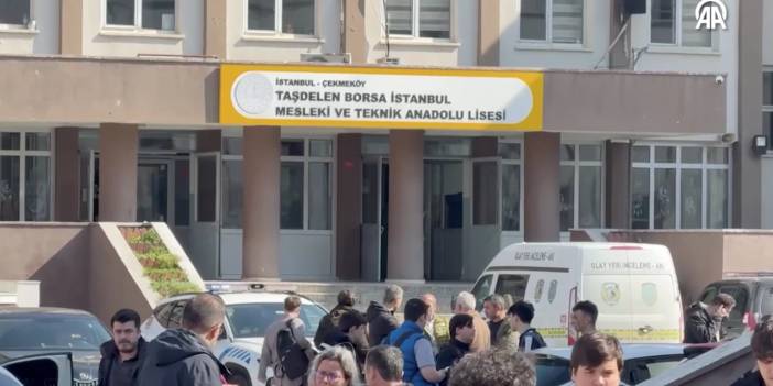 İstanbul'da lise öğrencisi dehşet saçtı: İki öğretmen ve bir öğrenciyi bıçakladı!