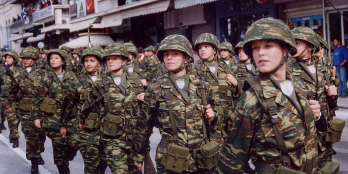 Yunanistan ordusunu mu güçlendiriyor? Kadınlara askerlik çağrısı yaptı!