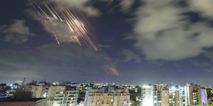 İsrail, İran'ın füze saldırısı karşısındaki acizliğini itiraf etti: Başaramadık!