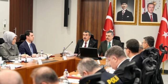 Bakan Tekin talimat verdi: Şanlıurfa ve Kahramanmaraş' psikolojik destek