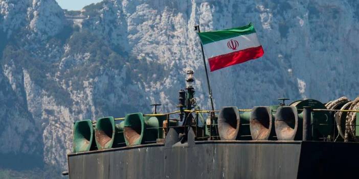 Hürmüz'den son dakika: İran, ABD ablukasını deldi!