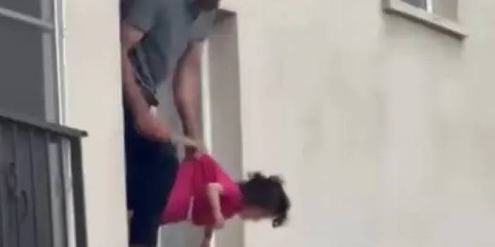 Böyle baba olamaz: 3 yaşındaki kızını rehin aldı!