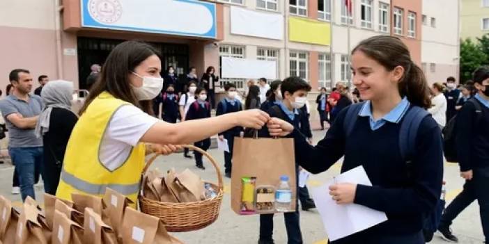 MEB'den bir ilk: LGS bu yıl tam 924 bin 191 öğrenciye dağıtacak...