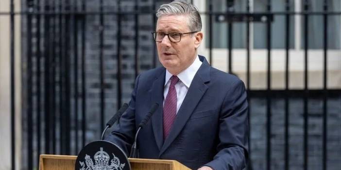 İngiltere Başbakanı koltuğu bıraktı: Keir Starmer, başbakanlık görevinden resmen istifa etti