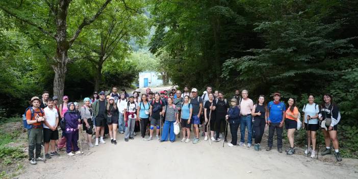 Tuzla Belediyesi’nden Serince’detrekking etkinliği: Vatandaşlar hem yürüdü hem serinledi