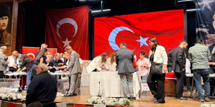 Pendik Yeni Parti İlçe Başkanlığını Niyazi Güneri kazandı