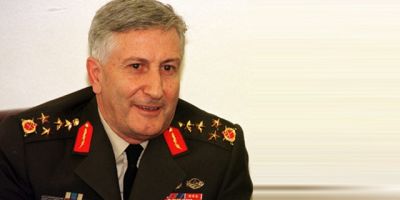 Çevik Bir Kimdir, Aslen nerelidir, Mesleği nedir?