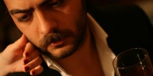 Kerem Fırtına Kimdir, Nerelidir, Kaç Yaşındadır | Galada Kiminle Öpüştü