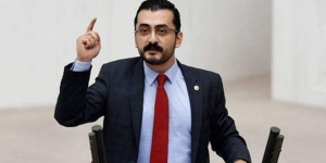 CHP'li Eren Erdem'e havalimanında şok! FETÖ'den 22 yıl hapisle yargılanacak