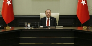 Yeni kabinenin ilk toplantısı başladı