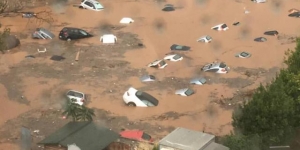 Yunanistan'ı şimdi de sel vurdu!