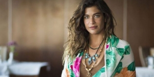 Berrak Tüzünataç burs verdiği öğrenci tarafından engellendi- Berrak Tüzüntaç kimdir?