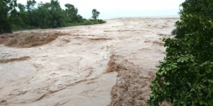 Ordu'da yağışlar nedeniyle Karadeniz Sahil yolu trafiğe kapatıldı