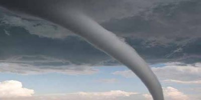 Antalya'da yaşanan hortum felaketinde genç kız kayboldu