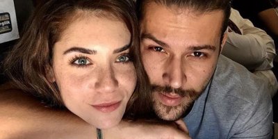 Fulya Zenginer sevgilisi Kuntay Tarık Evren'in evlilik teklifini kabul etti!